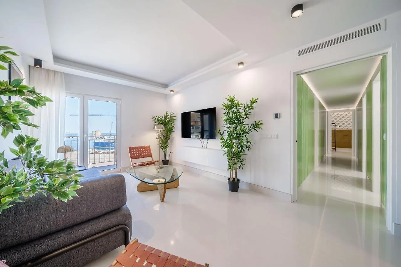 Near Beach Stunning Views & Comfort Malaga