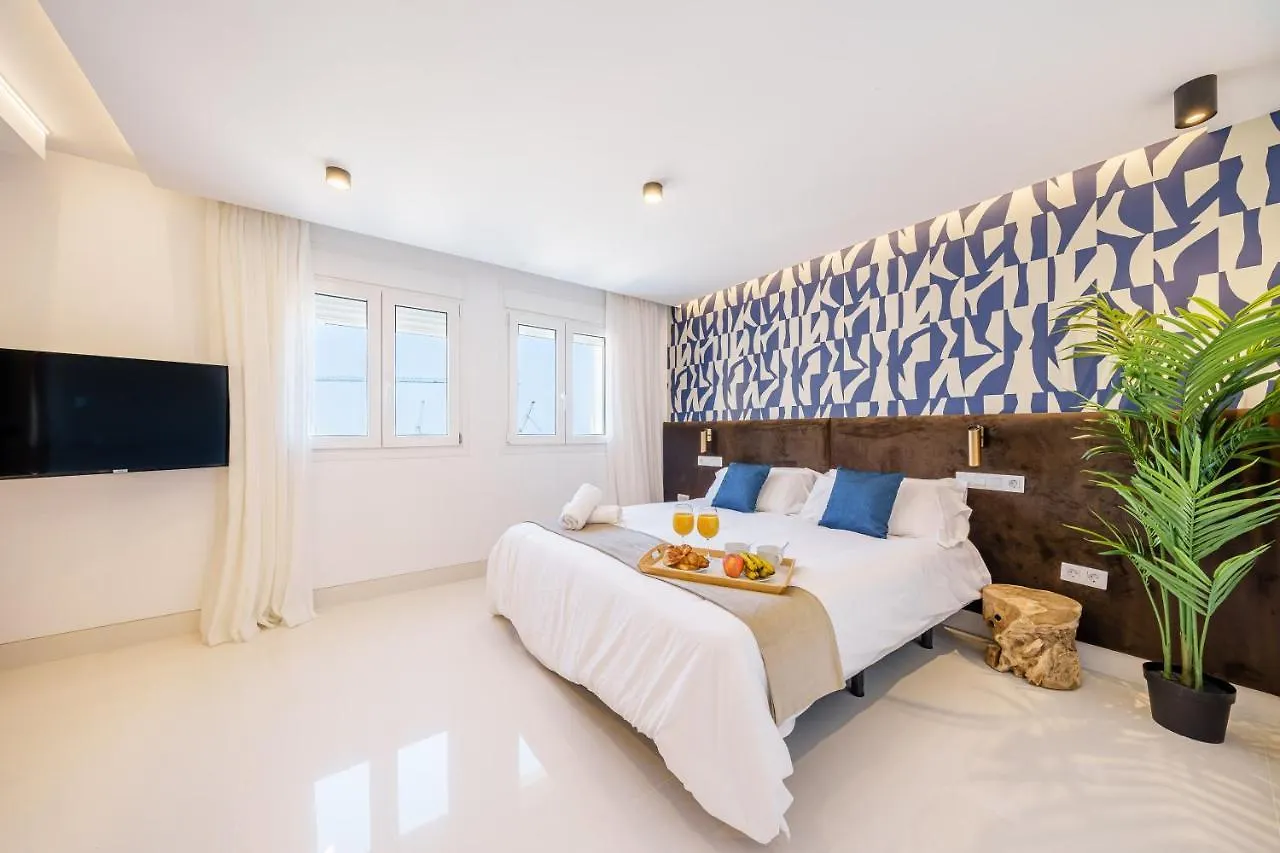 Near Beach Stunning Views & Comfort Malaga