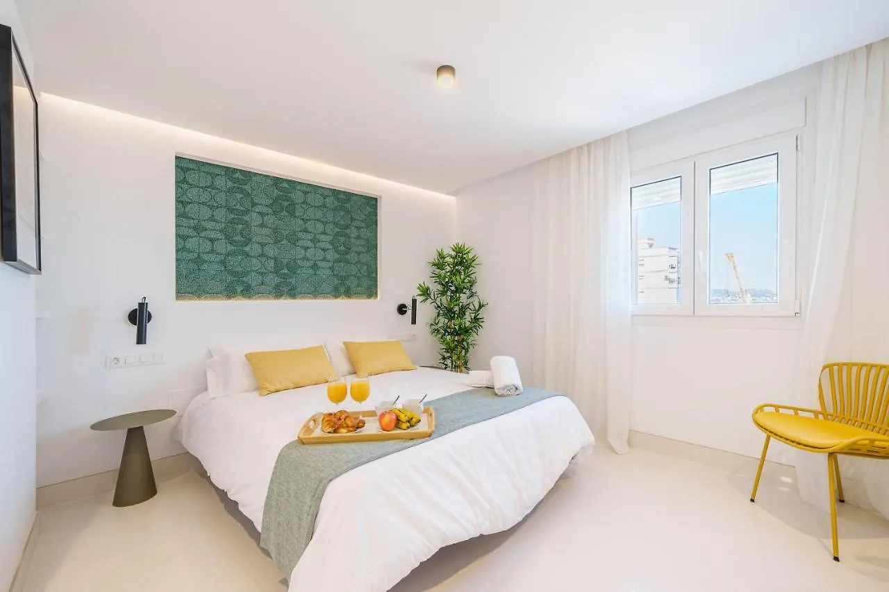 Near Beach Stunning Views & Comfort Málaga